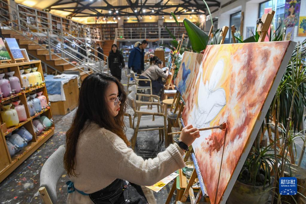 重慶：文創街區春節假期人氣旺