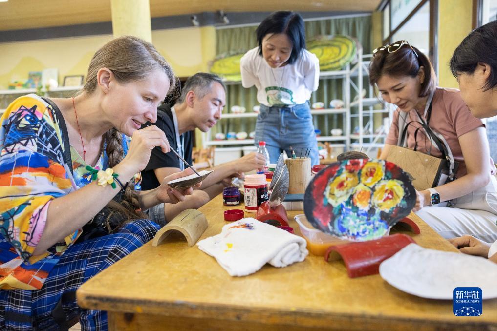 浙江湖州：外國友人體驗水鄉人文