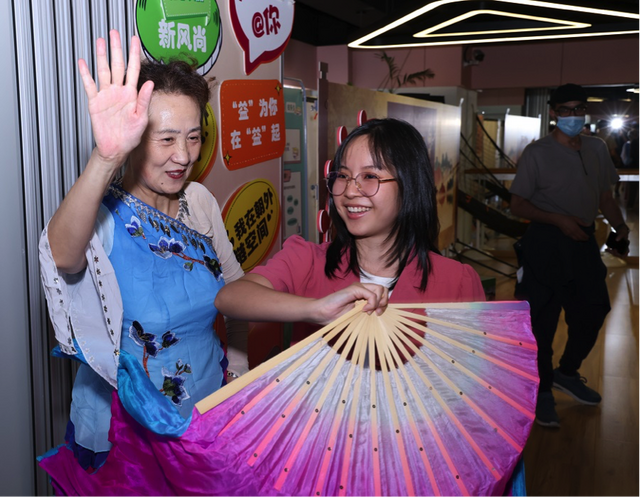 何以北京？ “絲路大V北京行”講述中國式現代化北京故事_fororder_45