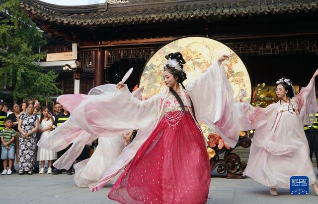 上海豫園：“仲秋月神遊”啟幕
