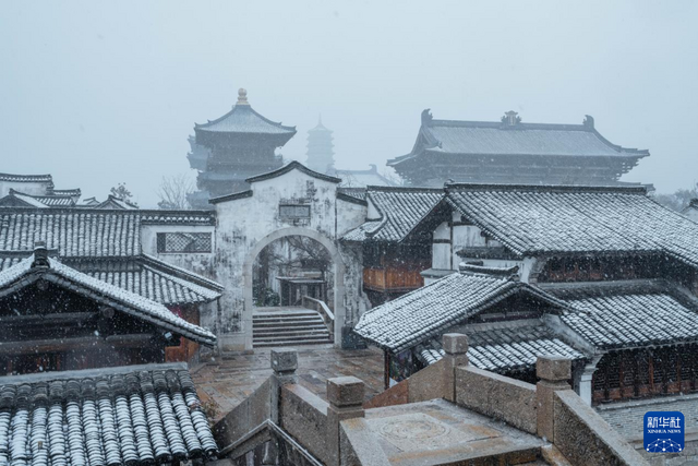 濮院古鎮：雪映古鎮景如畫