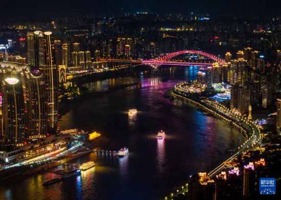 高溫擋不住出遊熱情 重慶暑期旅遊人氣旺
