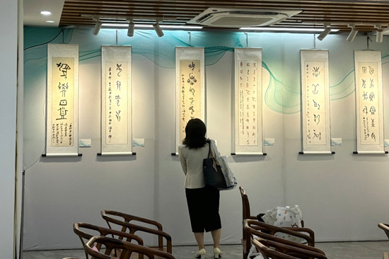 中國—東盟書畫作品交流展（越南專場）在南寧開幕