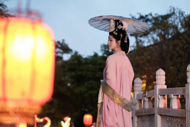 洛陽，越夜越“中”！