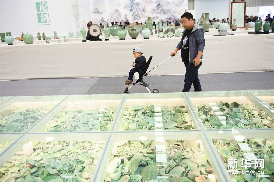 浙江龍泉著力打造劍瓷品牌