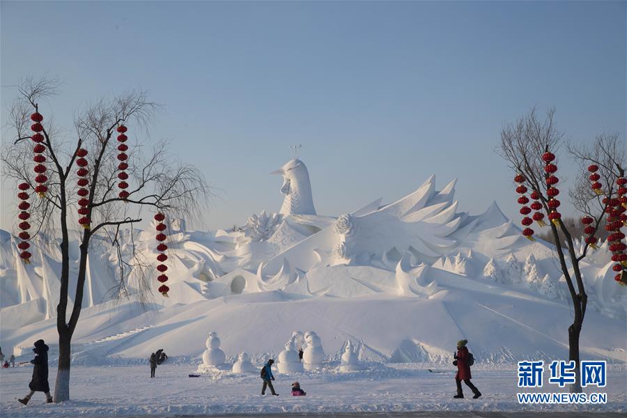 著“冰雪新裝”“夢幻冰城”閃亮登場