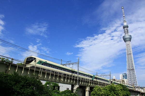 2018年度日本東武集團中國市場有獎旅遊線路競賽啟動_fororder_乘坐東武特急列車Revaty，經過全球最高塔“東京晴空塔”，可抵達觀光名勝日光・鬼怒川溫泉。