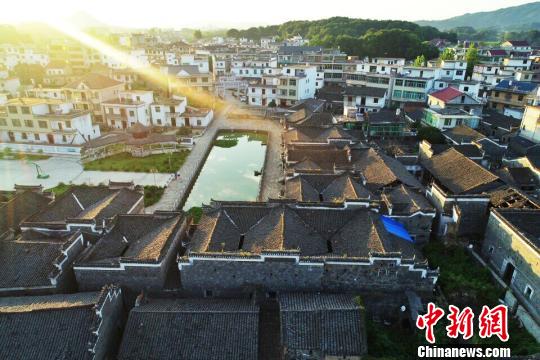 航拍江西九江千年古村 23棟古建築鱗次櫛比