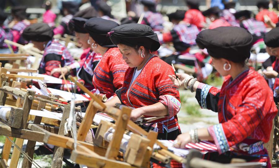 廣西龍勝：多姿多彩曬衣節
