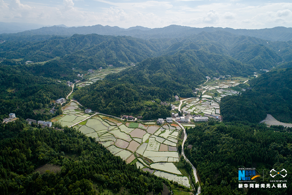 航拍重慶石柱 高山之上有涼風