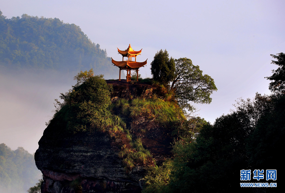 安徽黃山：雨後初霽 齊雲山現今秋首場壯觀雲海