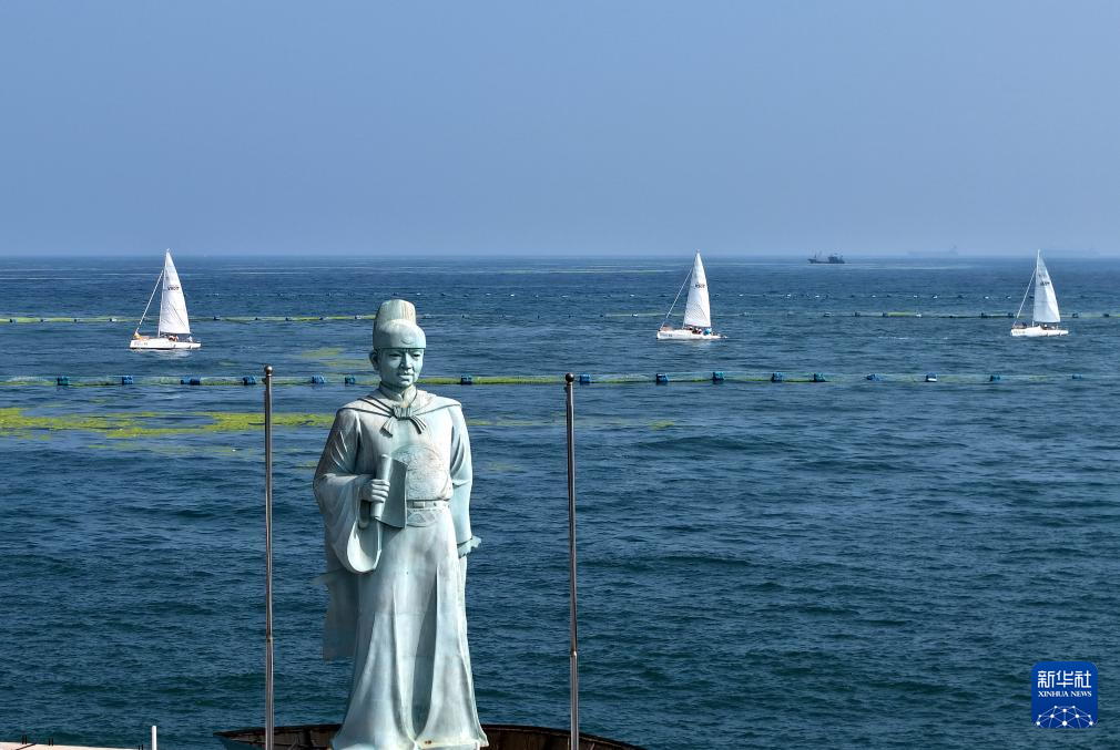 山東青島舉行海上巡遊迎接中國航海日_fororder_002