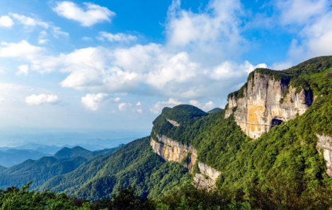 國慶打卡重慶金佛山 邂逅精彩“耍事”