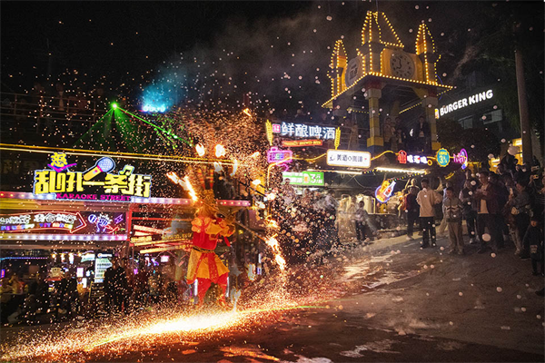 重慶涪陵舉行美心紅酒小鎮第6屆紅酒節暨穿越時空奇妙夜活動