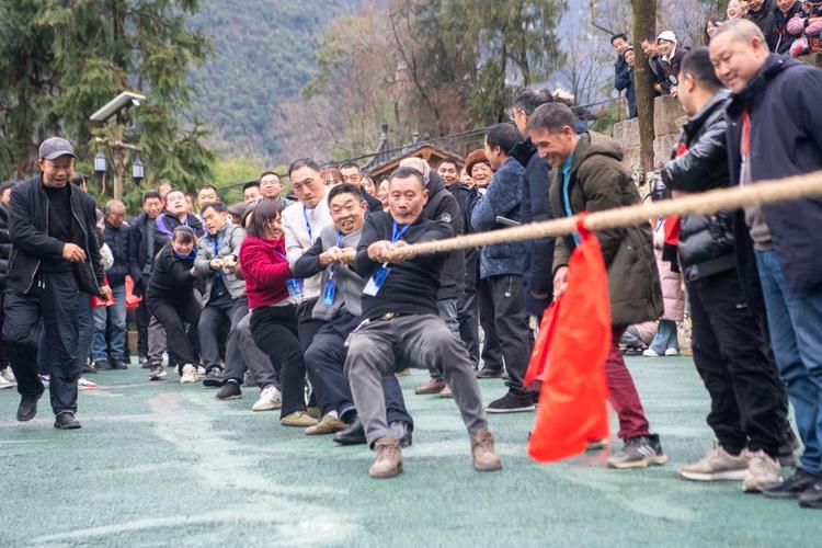 重慶：“天坑村”年味濃