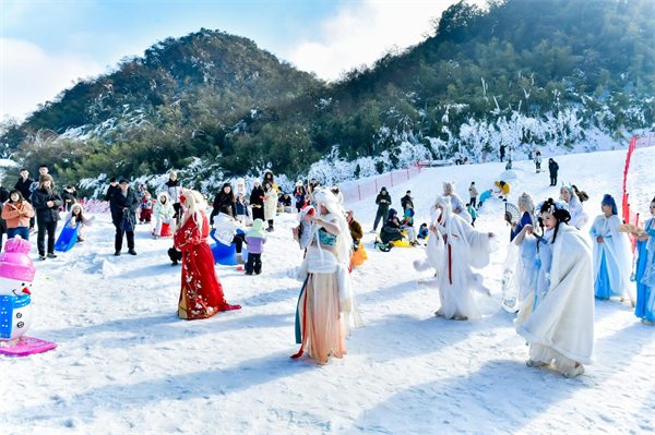 重慶金佛山景區花樣迎新年