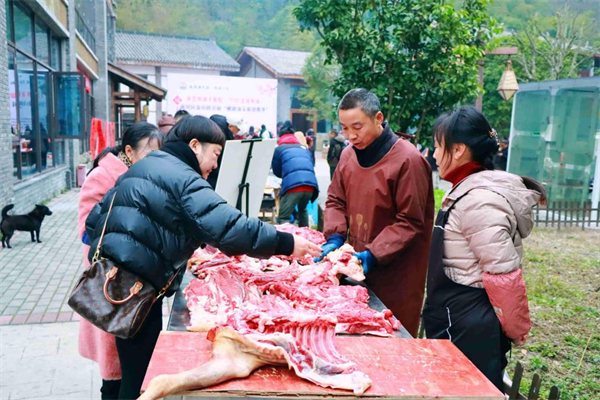 重慶：首屆金佛山178刨豬湯文旅消費季（金山場）開啟