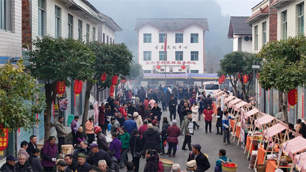 重慶南川：首屆金佛山178刨豬湯文旅消費季（古花鎮專場）舉辦