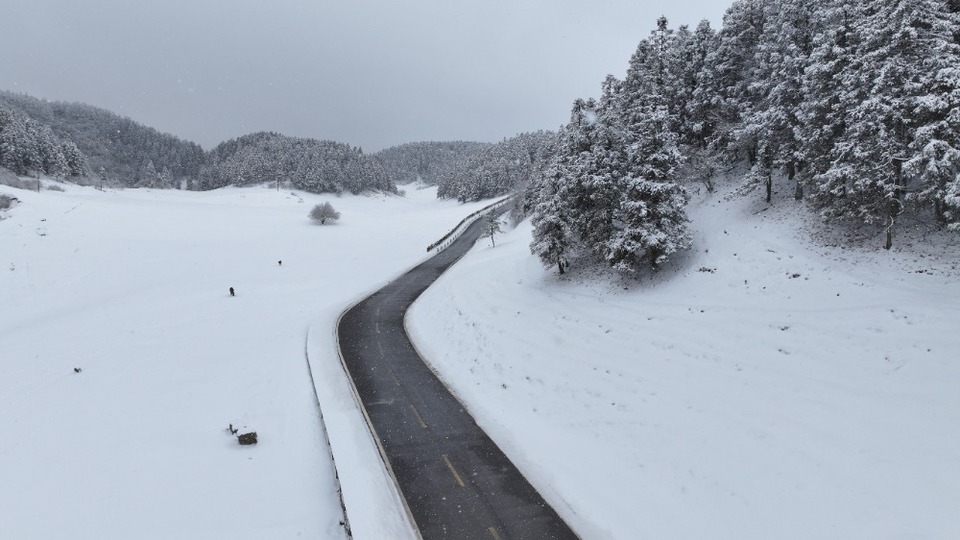 重慶武隆：仙女山迎來新年第一場雪