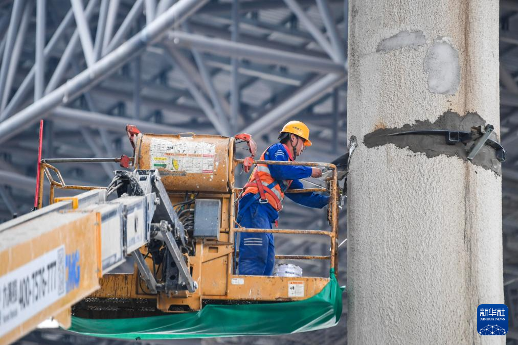 重慶東站：西部地區最大高鐵樞紐站建設正酣