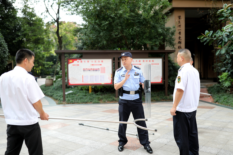 【有修改】【B】讓基層治理更具“煙火氣” 重慶璧山推出“警鄰同行”服務新機制