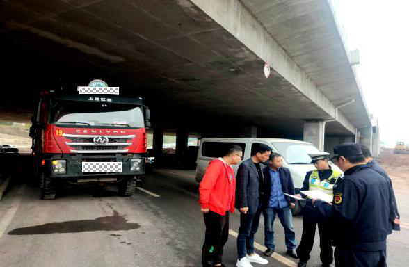 重慶高新警方大力開展秋冬季道路交通安全專項整治行動