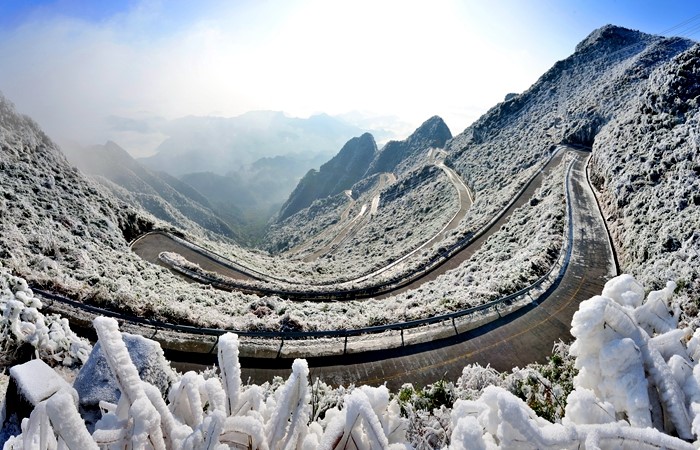 重慶秀山川河蓋景區雪後展美景