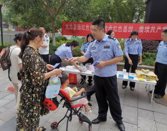 【原創】重慶市公安局出入境管理局紮實開展“我為群眾辦實事”活動_fororder_微信圖片_20210714164836