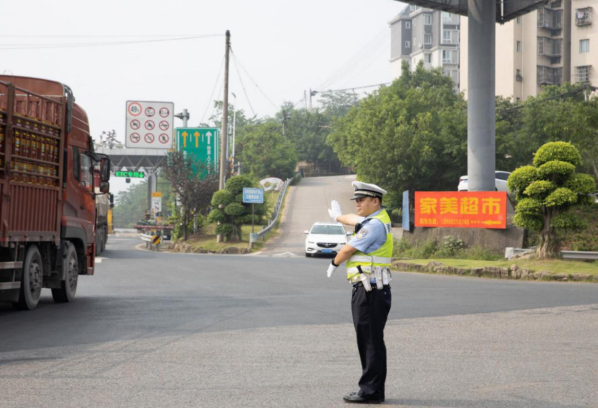 【原創】重慶涪陵民警詹江：平凡崗位 堅守初心_fororder_微信圖片_20210906111928