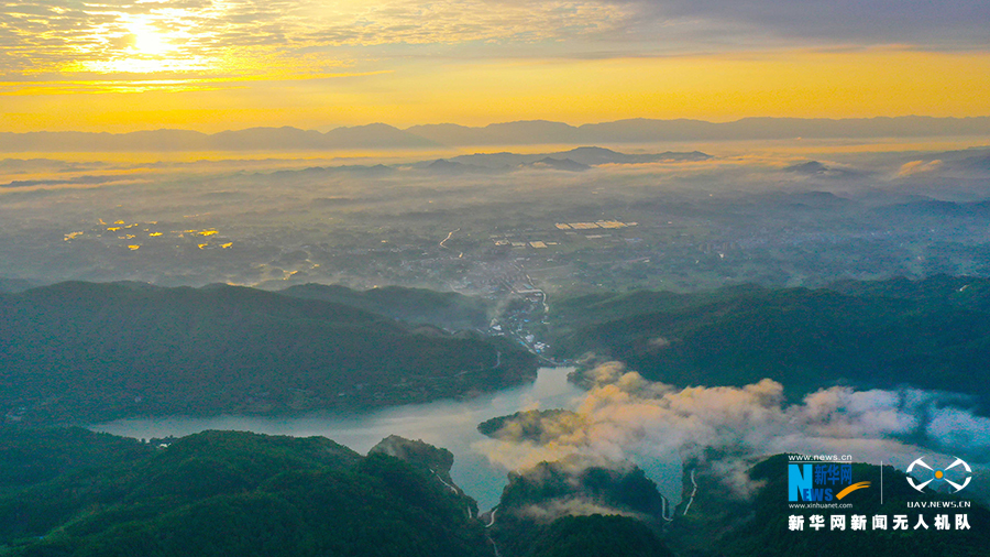 【城市遠洋帶圖】重慶梁平百里竹海映朝霞 雲霧繚繞秋意濃