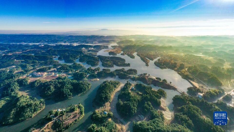 重慶南川：黎香湖冬景美如畫