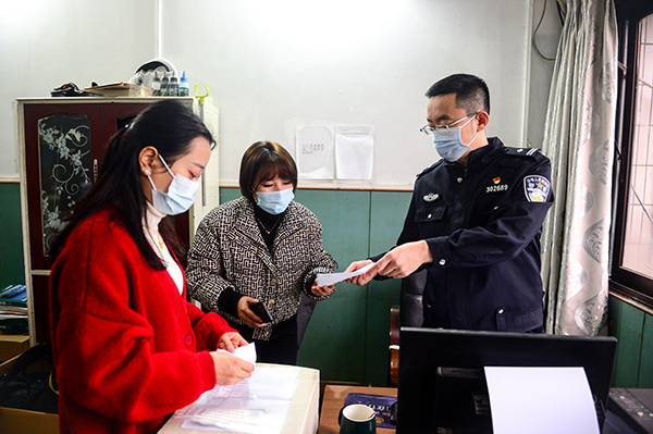 【原創】重慶江北民警王輝：紮根一線 變身“馬路專家”_fororder_圖片1