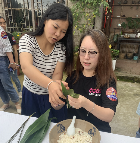 外國友人到巴南區石灘鎮近距離感受“巴南非遺”：“這是一次奇妙的旅程！”