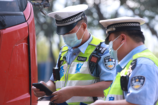 【原創】重慶市高新區交巡警支隊“三抓手”強化道路交通安全管理_fororder_圖片1