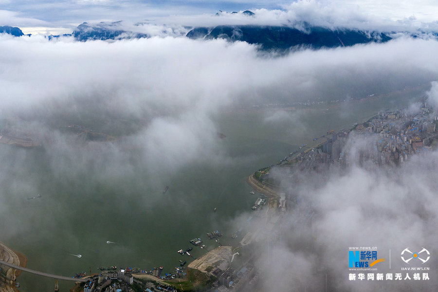 【城市遠洋帶圖】【“飛閱”中國】航拍雨後三峽雲霧奇觀：青山如黛，雲霧如煙