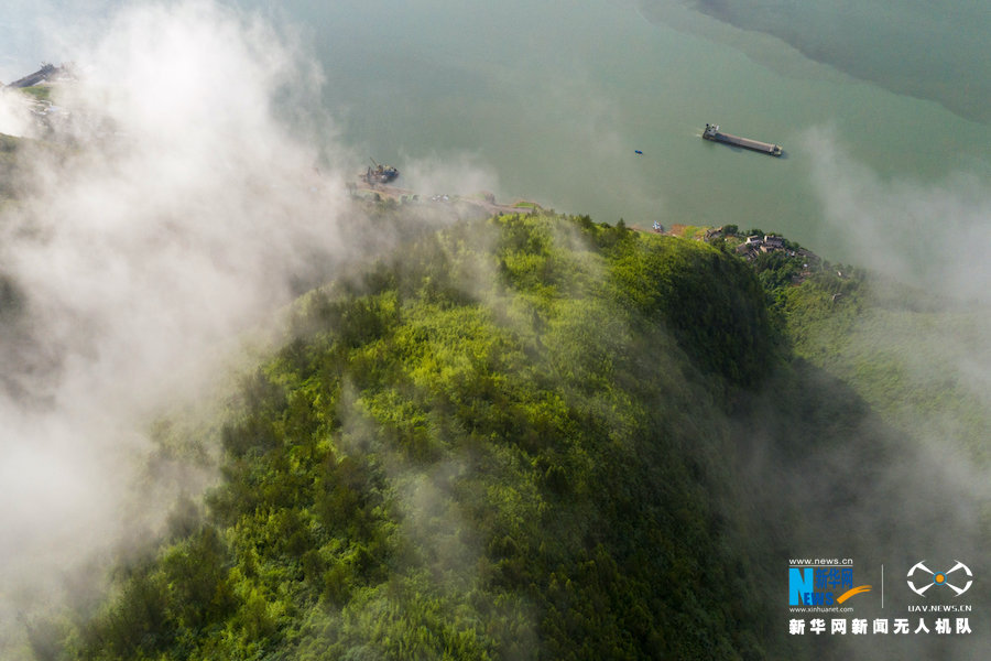 【城市遠洋帶圖】【“飛閱”中國】航拍雨後三峽雲霧奇觀：青山如黛，雲霧如煙