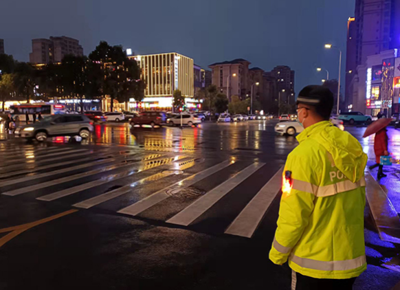 【原創】重慶銅梁警方圓滿完成2022年春節道路交通保障工作_fororder_微信圖片_20220214145940