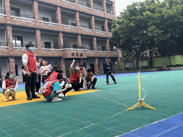 【原創】重慶航天職業技術學院“航小青”志願者走進五寶實驗學校_fororder_圖片2