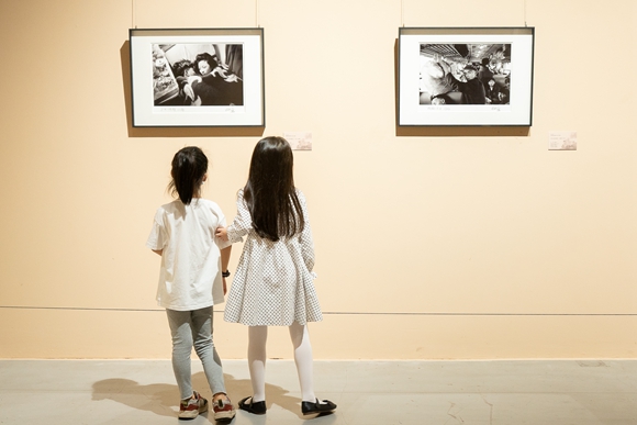 【城市遠洋帶圖】成渝鐵路主題美術作品與文獻展亮相重慶美術館