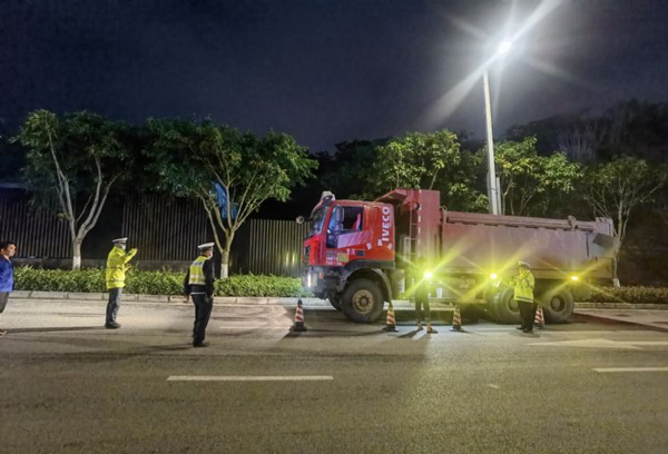 【原創】重慶市高新區交巡警紮實做好春夏道路交通安全整治行動_fororder_圖片1