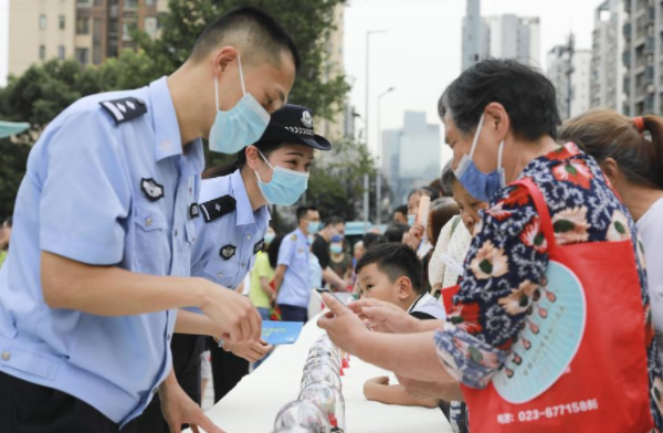 【原創】重慶渝北區警方花式宣傳助力全民禁毒_fororder_微信圖片_20220617171602