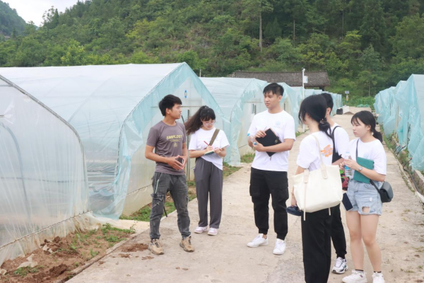 【原創】重慶大學經濟與工商管理學院暑假“三下鄉”社會實踐團走進彭水_fororder_圖片2(1)