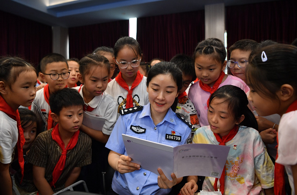 重慶市九龍坡區“警察老師”共助轄區平安_fororder_圖片2