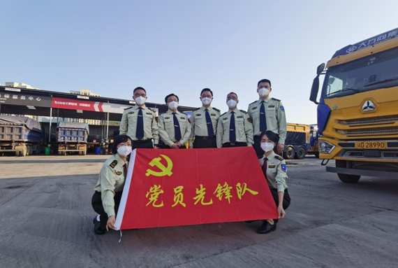 【原創】重慶市交通執法總隊黨員先鋒隊開展“五個一”執法服務活動_fororder_微信圖片_20221019141531