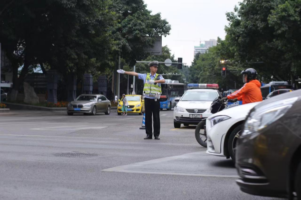 【原創】重慶九龍坡交巡警發佈2022年國慶假期交通安全出行攻略_fororder_圖片1(1)