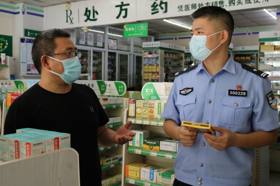 【原創】重慶九龍坡“食藥環”民警鄭林：民生問題一步不能退_fororder_微信圖片_20221108134637