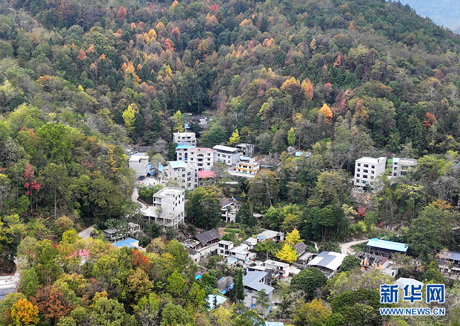 重慶：瞰武陵山鄉大美冬韻