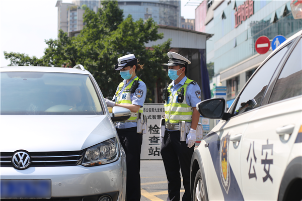 2022年重慶九龍坡警方積極助力文明城區創建_fororder_圖片1