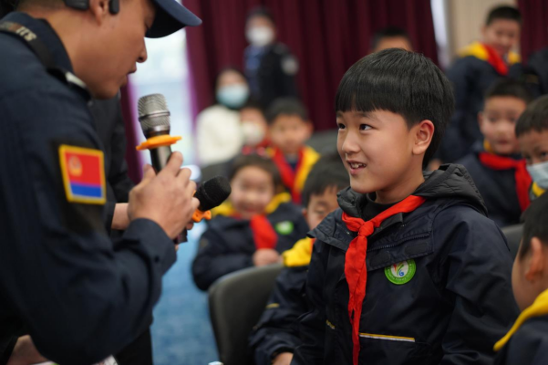 【原創】重慶九龍坡區：反恐宣傳教育進校園 警校共築防護網_fororder_圖片2(1)