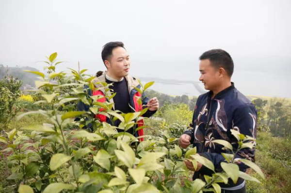 【原創】重慶永川民警蔣洋：“警”緊相隨 助力鄉村振興之路_fororder_圖片1(1)